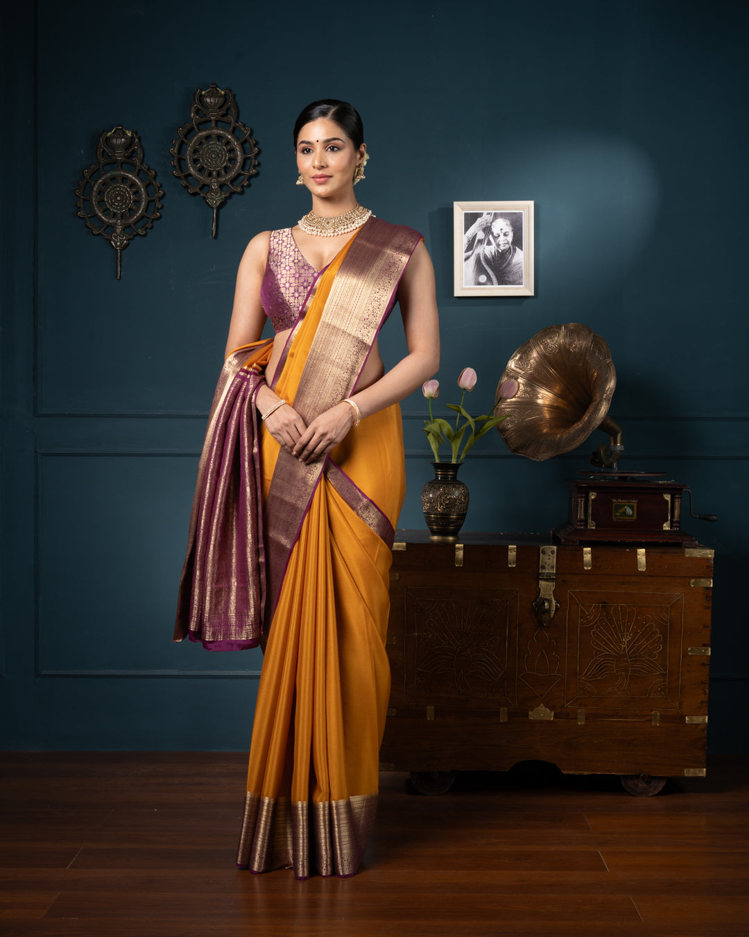 Off White And Red Woven Banarasi Silk Saree – Zari Banaras