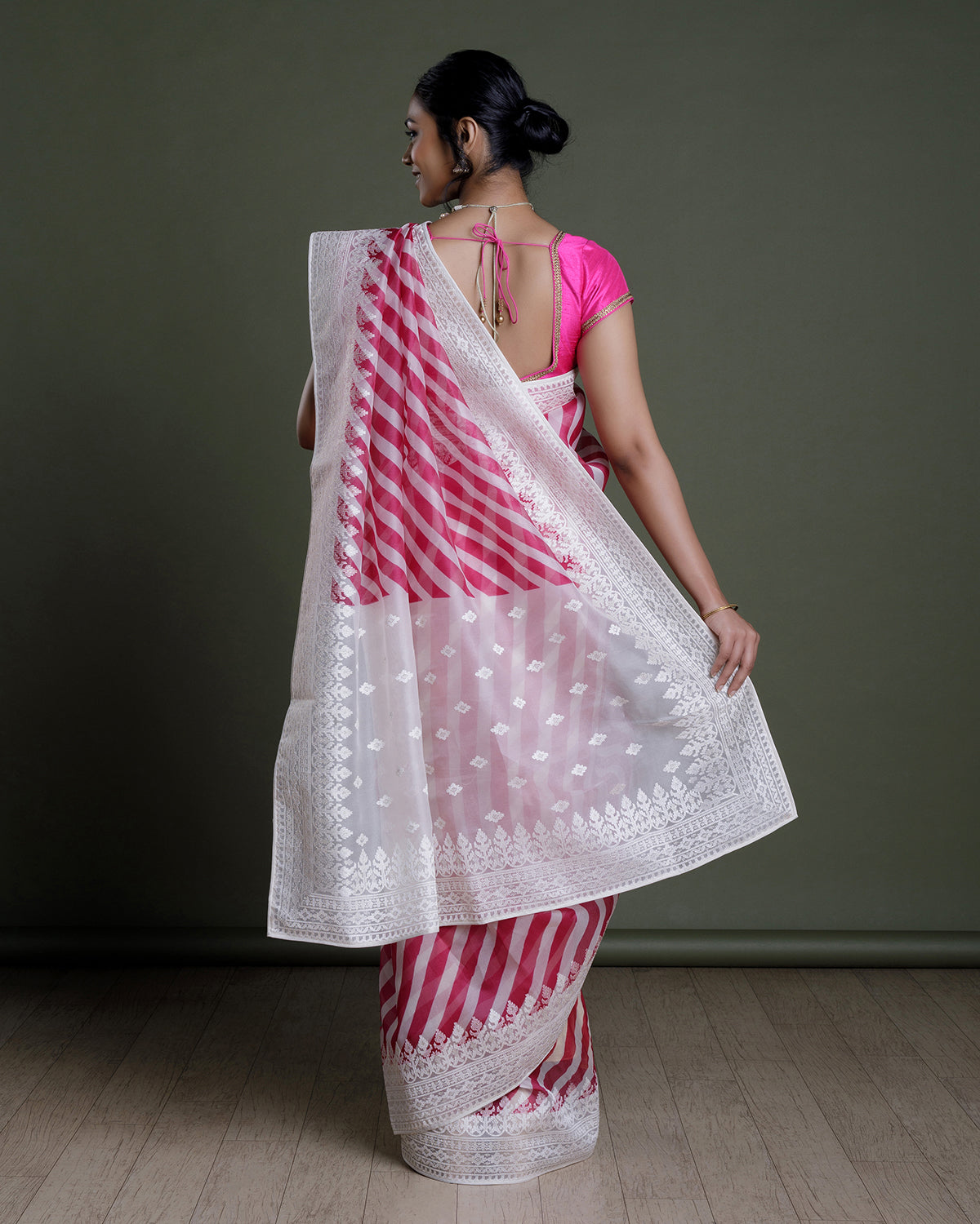 Buy designer Organza Saree | Free shipping | Easy Returns – stylefables