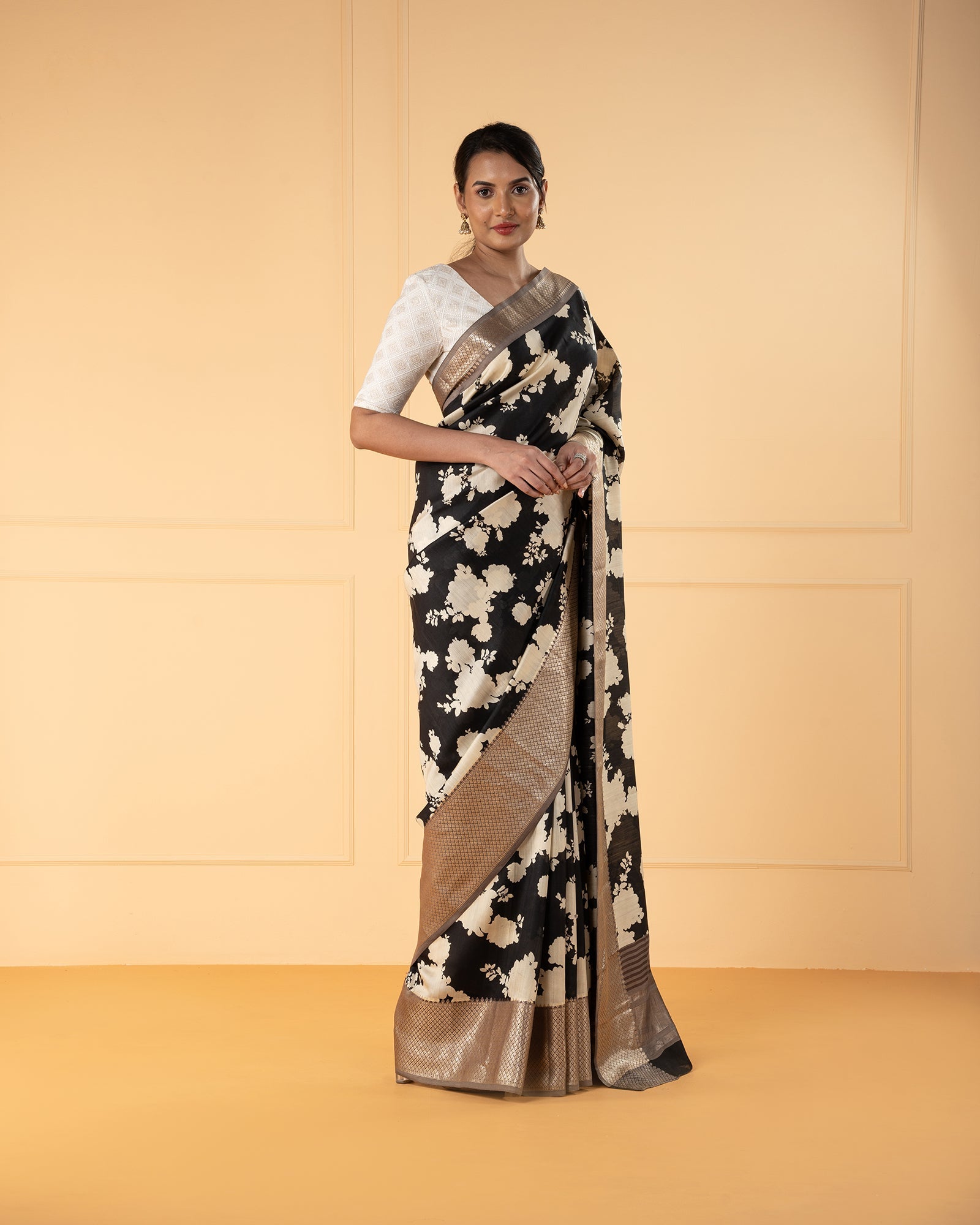 Black Georgette Printed Saree With Blouse - Vishal Prints - 4000510